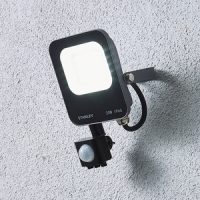 Stanley 20w PIR LED Floodlight Blk/Anth - Image 3