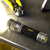 Stanley 1000lm hand torch - Image 2